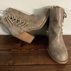 Vintage 7 Eight booties Women’s Size 10M